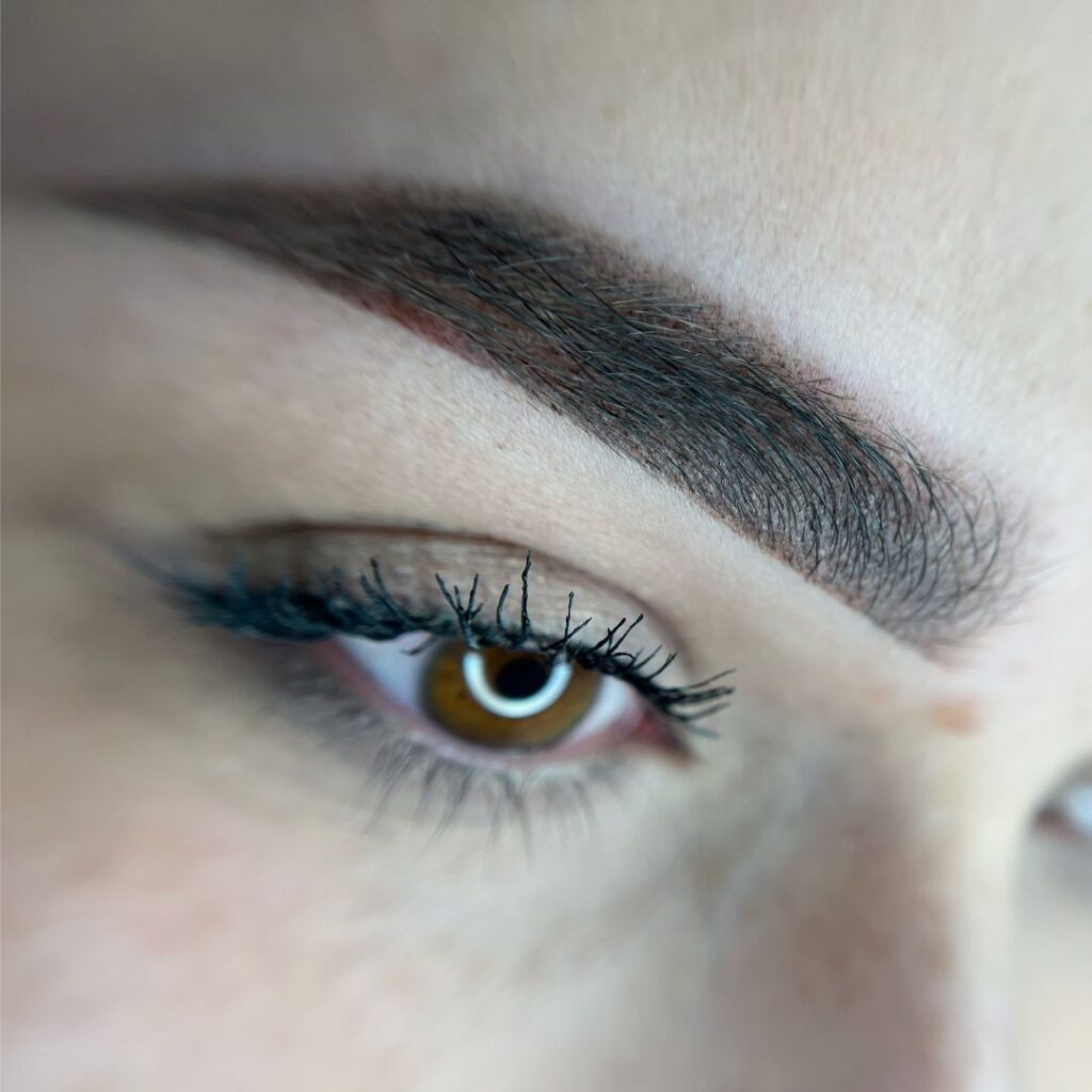 Monika Kowalczyk-Głąb makijaż permanentny brwi Radom